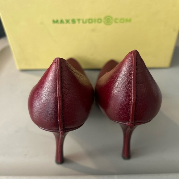 Max Studio Red Heels - Picture 5 of 8